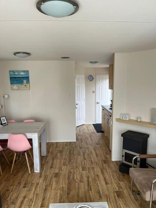 Chalet + Tiny House Nabij Strand Petten Bagian luar foto