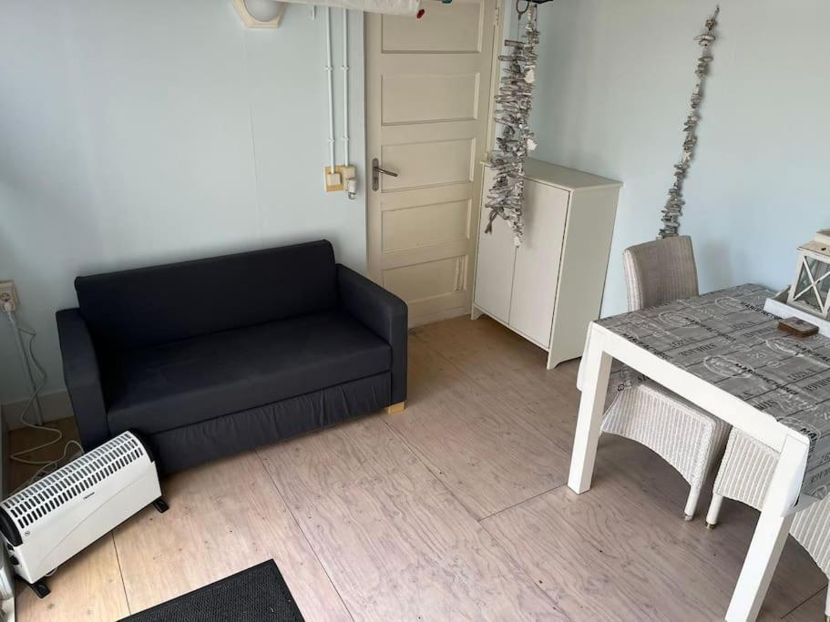 Chalet + Tiny House Nabij Strand Petten Bagian luar foto
